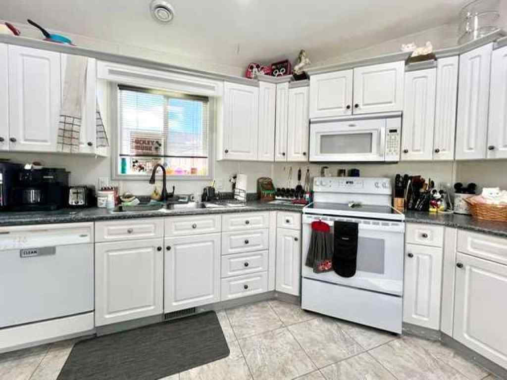MLS® A2259188 - 10615 88 Street  in MH - Trumpeter Village Grande Prairie, Mobile