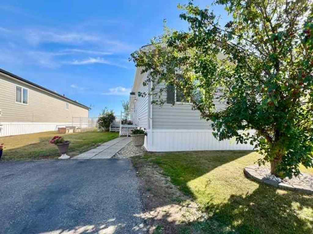 MLS® A2259188 - 10615 88 Street  in MH - Trumpeter Village Grande Prairie, Mobile