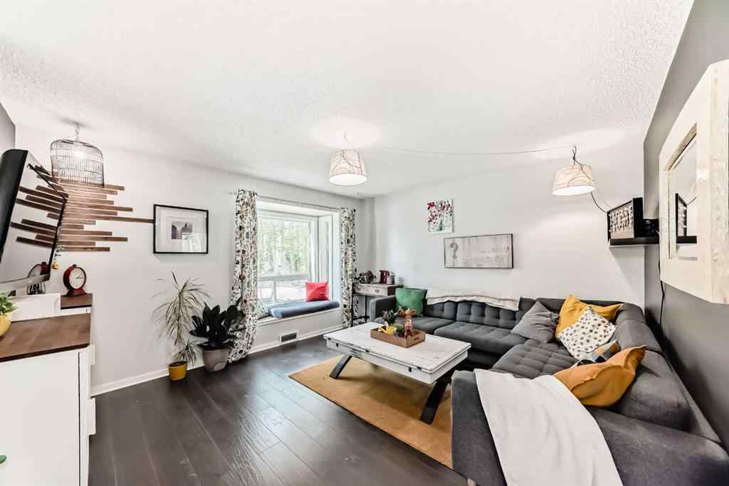 MLS® A2259192 - 12 Taraglen Road NE in Taradale Calgary, Residential