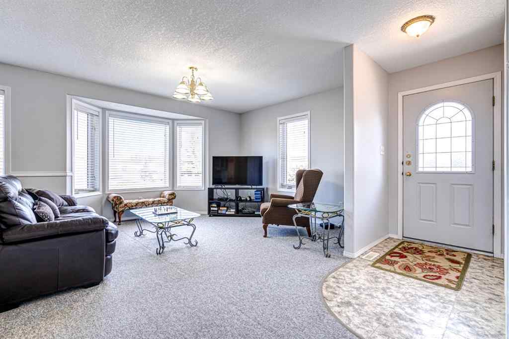 MLS® A2259200 - 4845 50 Avenue  in Kitscoty Kitscoty, Residential