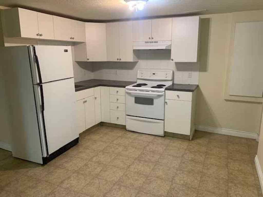 MLS® A2259201 - Unit #B 1219 Glacier Drive S in Henderson Lake Lethbridge, Rental