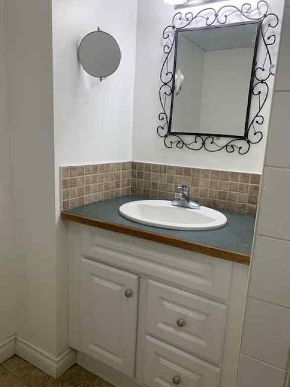 MLS® A2259201 - Unit #B 1219 Glacier Drive S in Henderson Lake Lethbridge, Rental