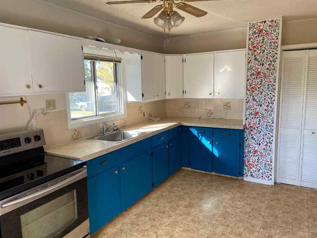 MLS® A2259203 - 1209 7th Street North   in Staffordville Lethbridge, Residential