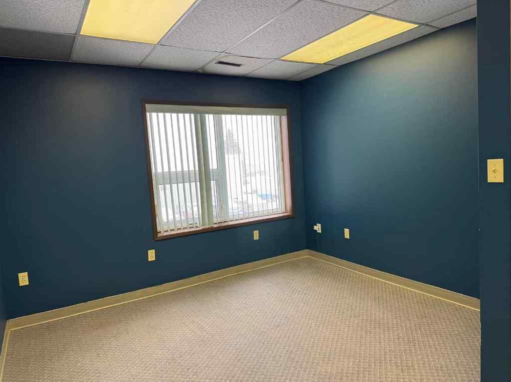 MLS® A2259206 - Unit #Bay 4 5208 62 Street  in Glen E. Neilsen Industrial Park Lloydminster, Commercial