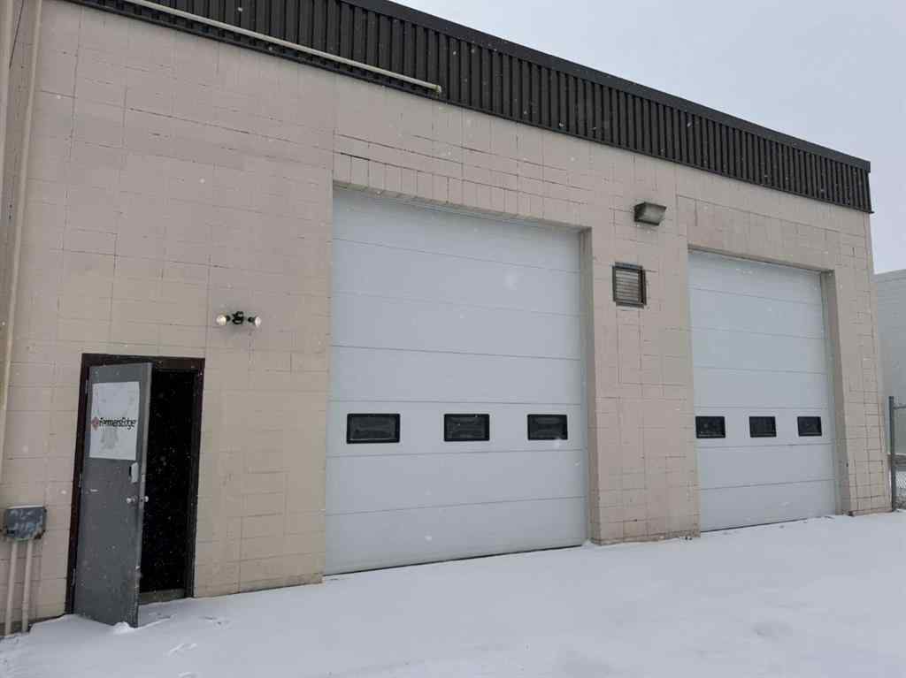 MLS® A2259206 - Unit #Bay 4 5208 62 Street  in Glen E. Neilsen Industrial Park Lloydminster, Commercial