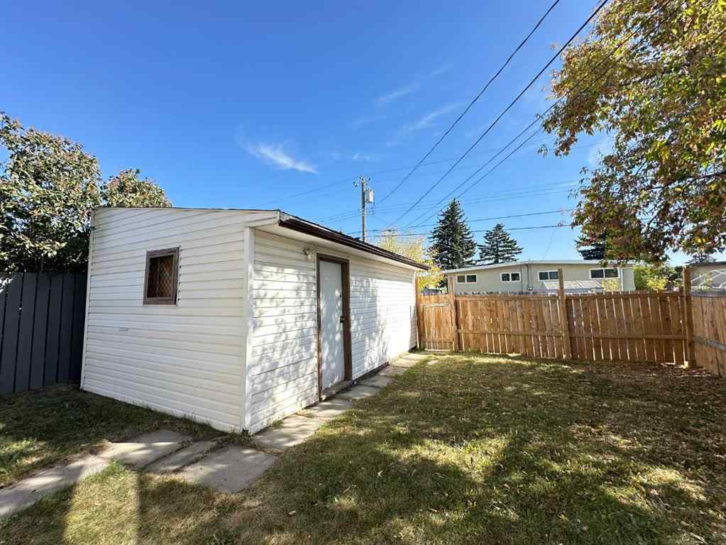 MLS® A2259210 - 121 Huntford Close NE in Huntington Hills Calgary, Residential