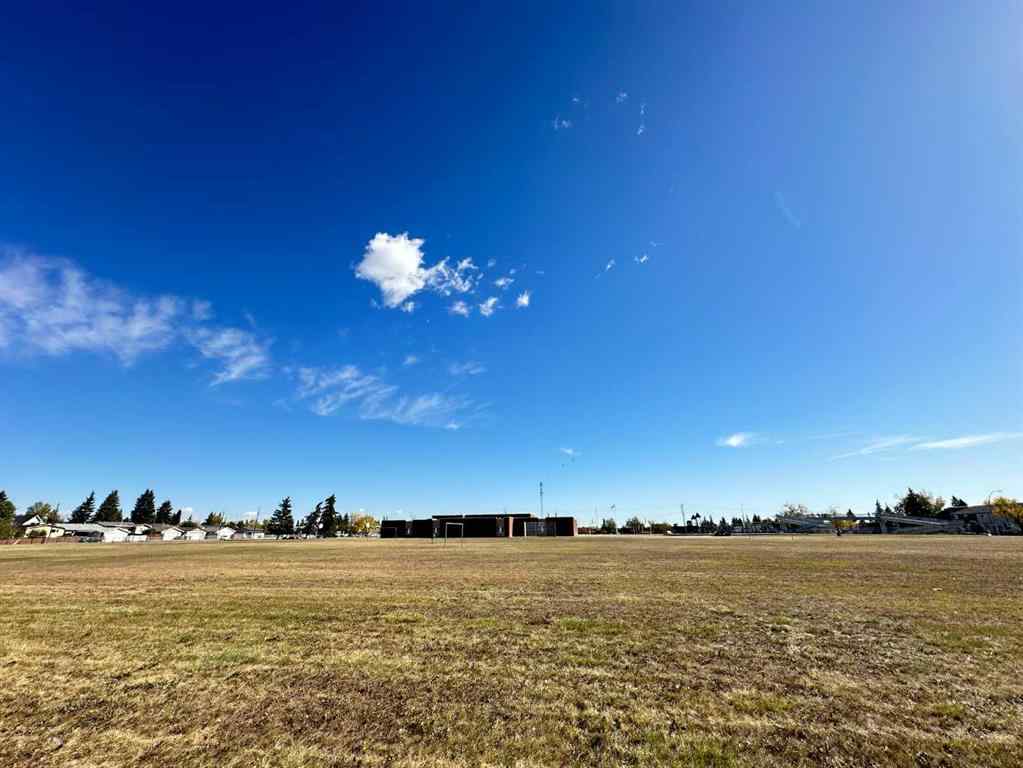 MLS® A2259210 - 121 Huntford Close NE in Huntington Hills Calgary, Residential