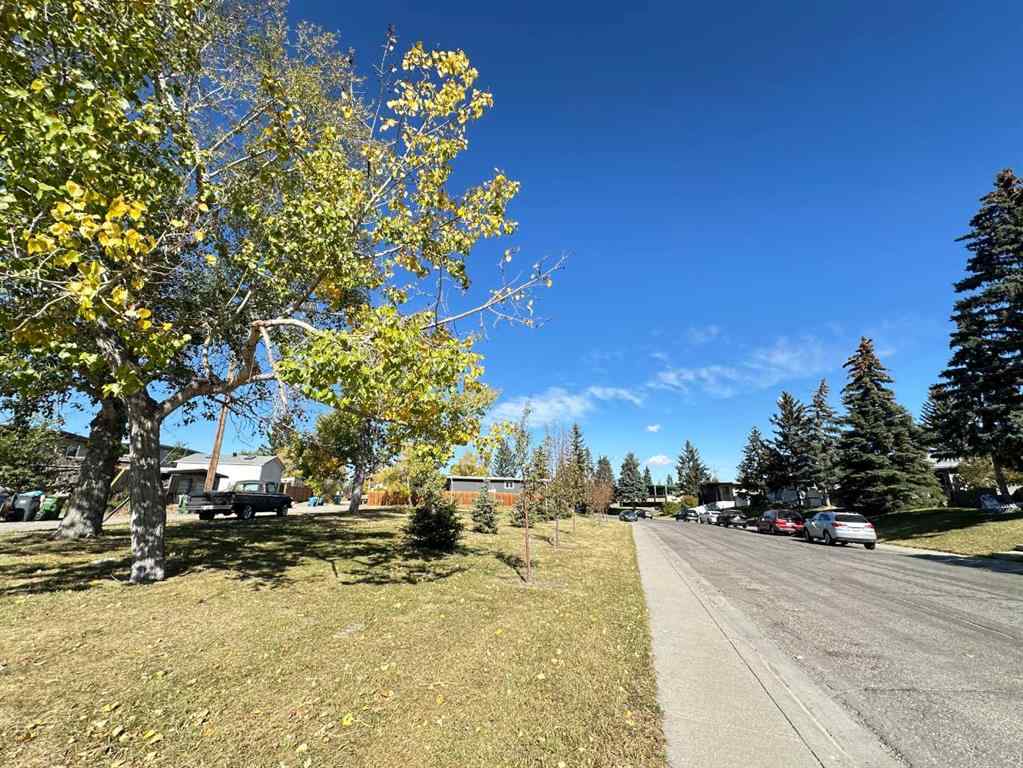 MLS® A2259210 - 121 Huntford Close NE in Huntington Hills Calgary, Residential