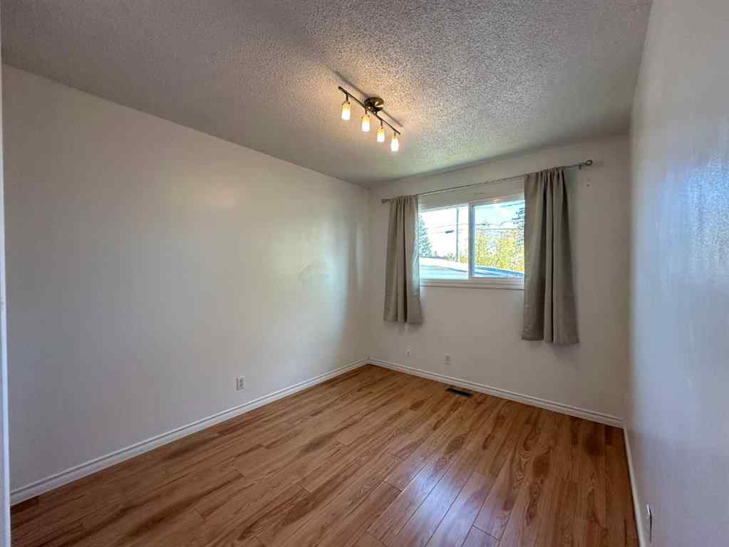 MLS® A2259210 - 121 Huntford Close NE in Huntington Hills Calgary, Residential