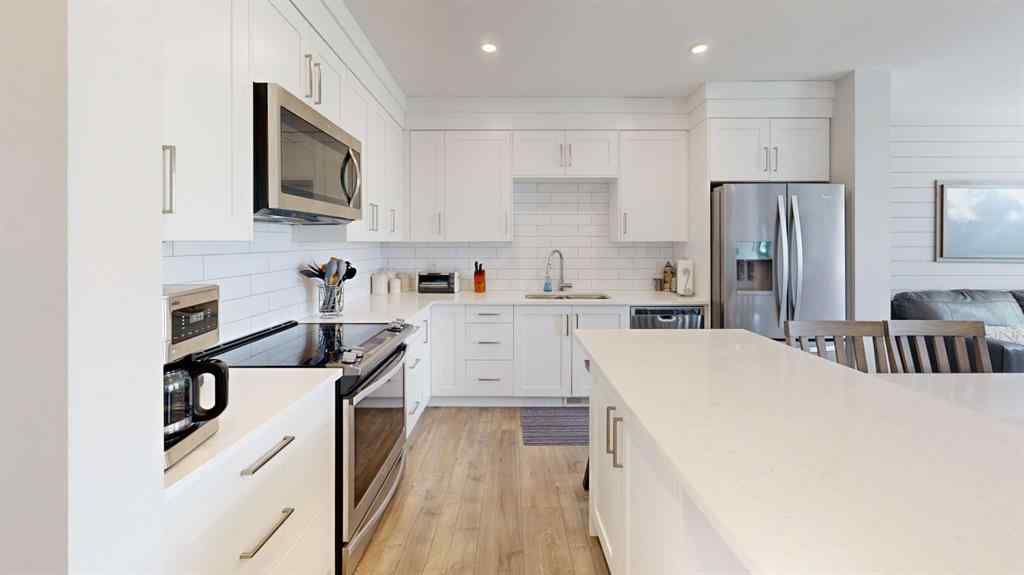 MLS® A2259218 - 102 Drake Landing Wynd  in Drake Landing Okotoks, Residential