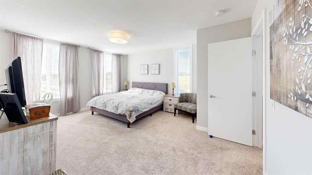MLS® A2259218 - 102 Drake Landing Wynd  in Drake Landing Okotoks, Residential