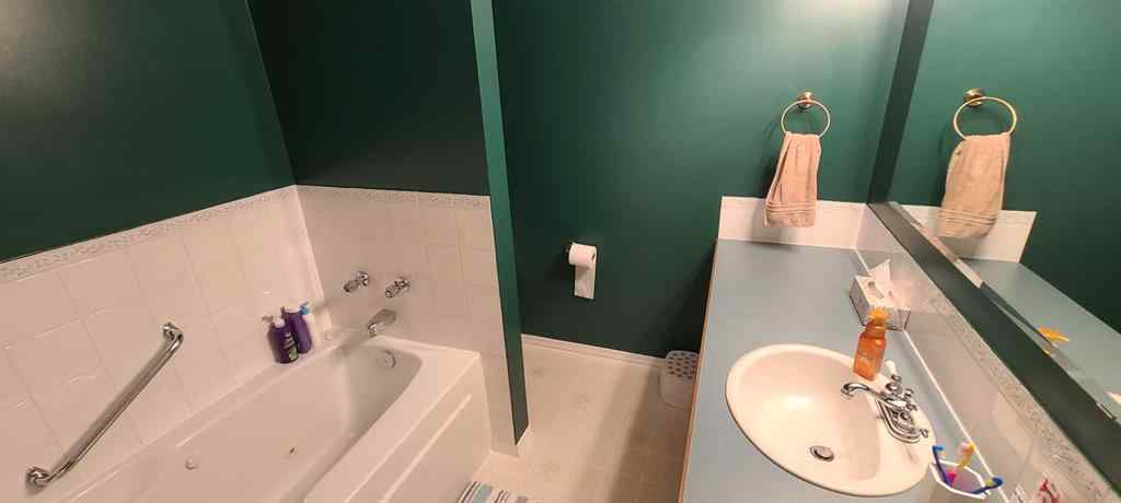 MLS® A2259238 - 337 Ojibwa Place W in Indian Battle Heights Lethbridge, Residential