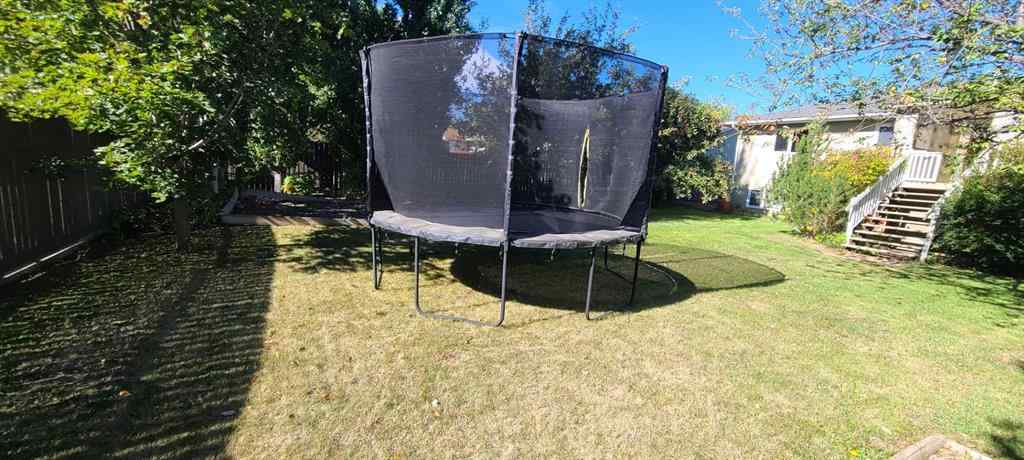 MLS® A2259238 - 337 Ojibwa Place W in Indian Battle Heights Lethbridge, Residential