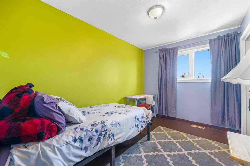 MLS® A2259240 - 62 Fonda Crescent SE in Forest Heights Calgary, Residential