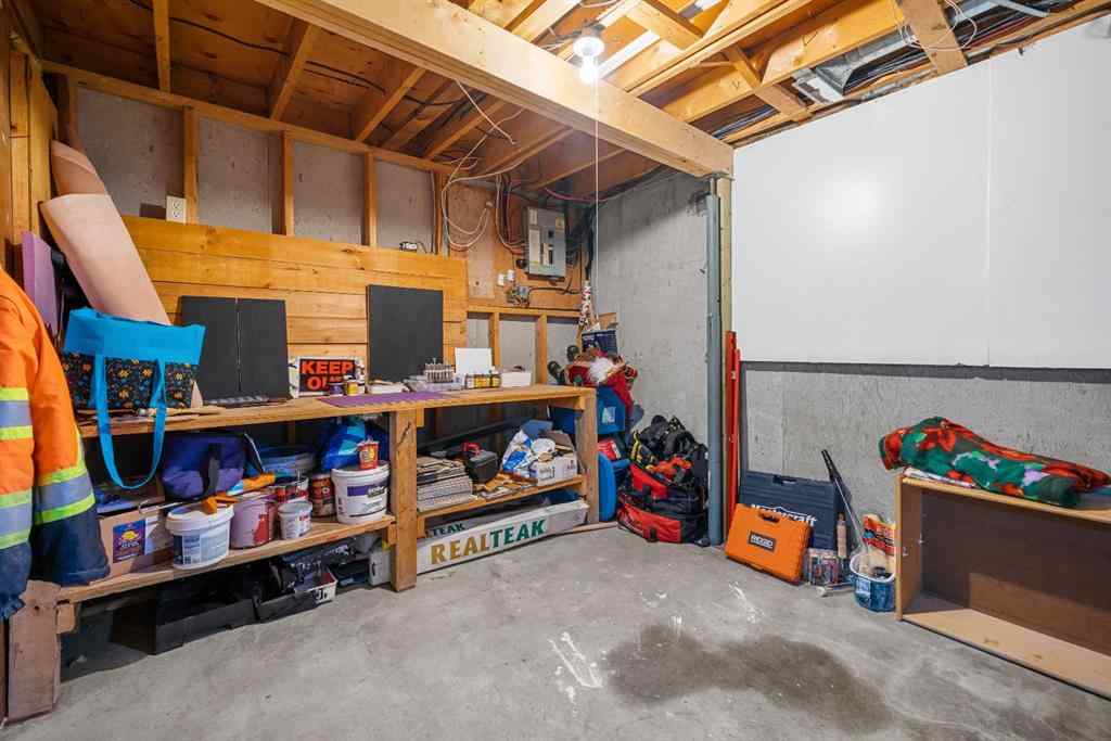 MLS® A2259240 - 62 Fonda Crescent SE in Forest Heights Calgary, Residential