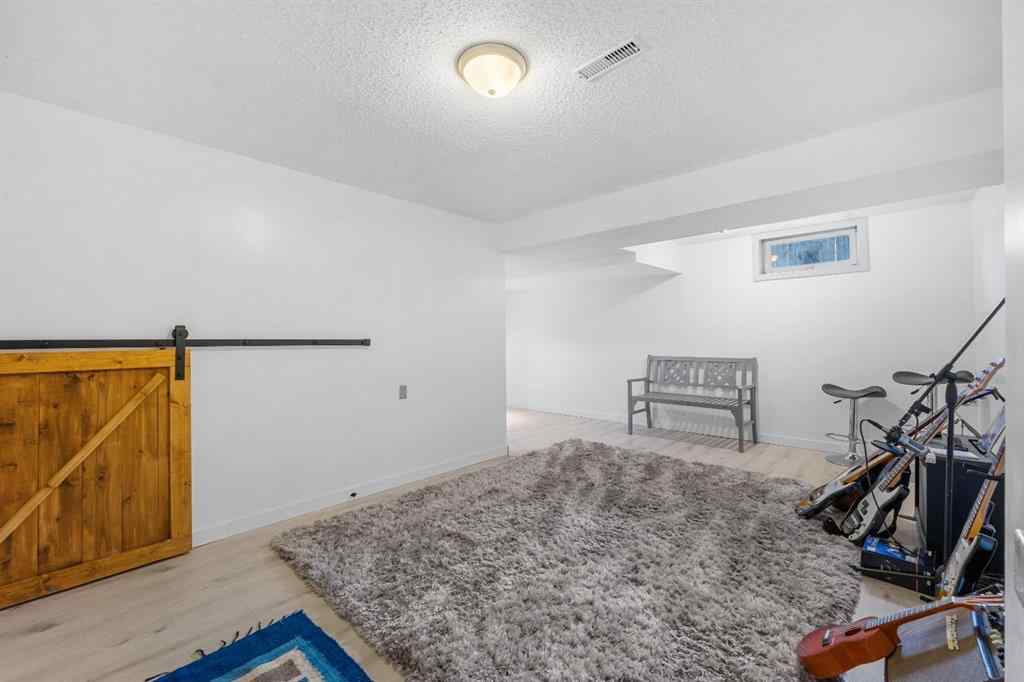 MLS® A2259240 - 62 Fonda Crescent SE in Forest Heights Calgary, Residential