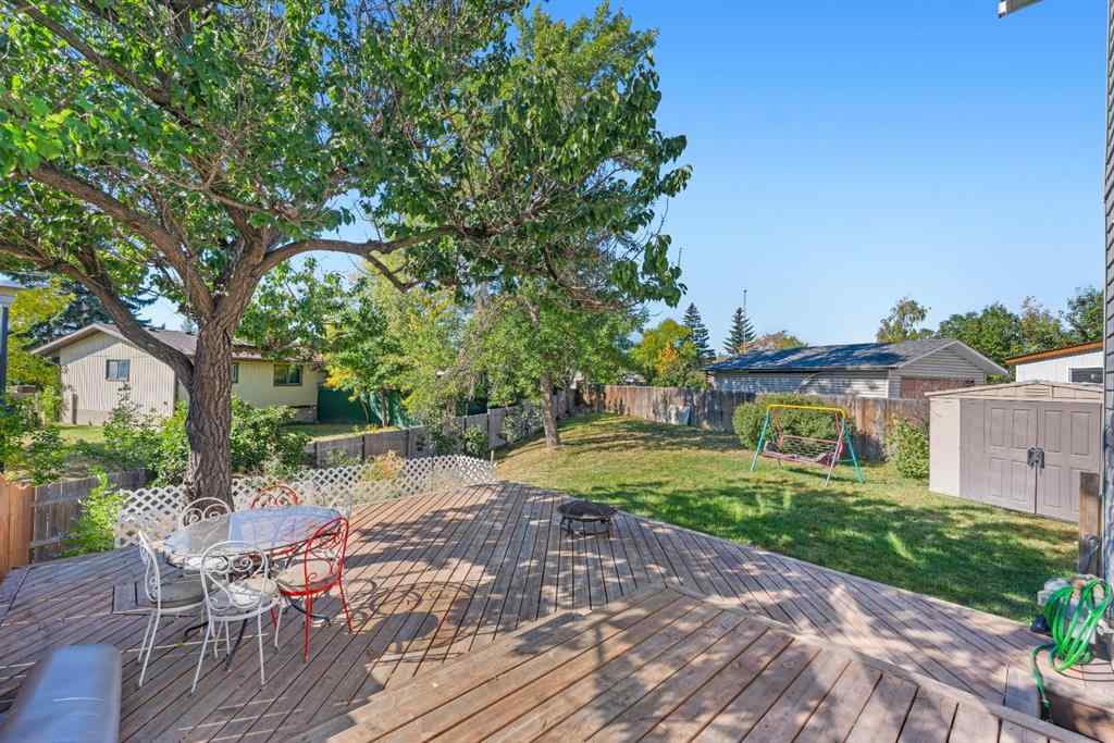 MLS® A2259240 - 62 Fonda Crescent SE in Forest Heights Calgary, Residential