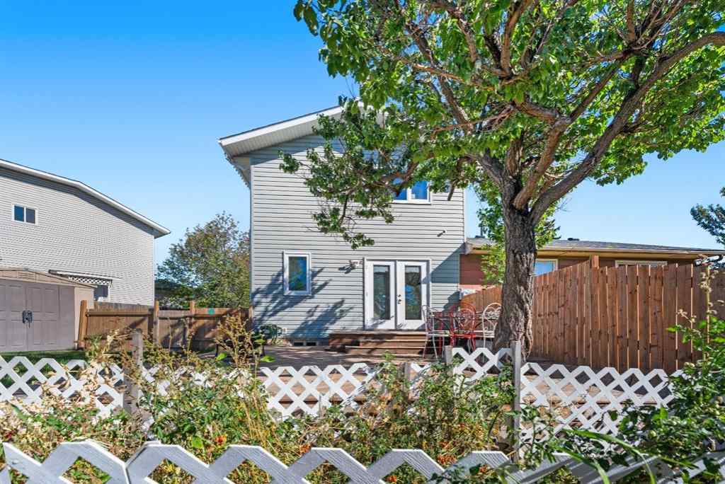 MLS® A2259240 - 62 Fonda Crescent SE in Forest Heights Calgary, Residential