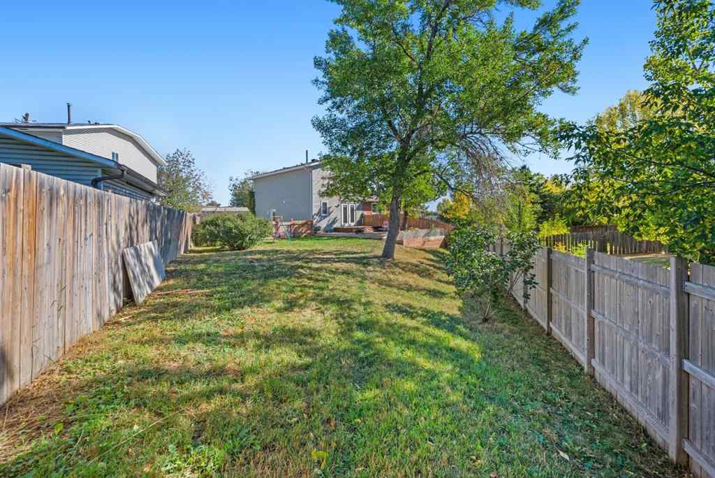 MLS® A2259240 - 62 Fonda Crescent SE in Forest Heights Calgary, Residential