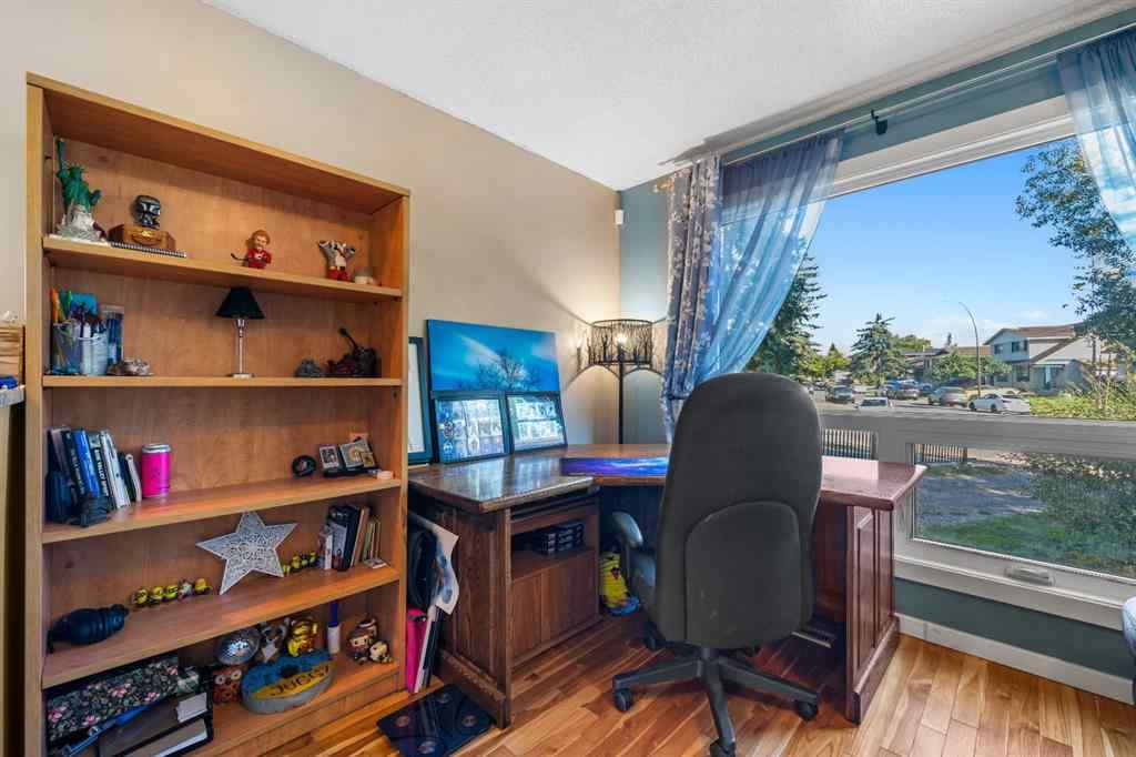 MLS® A2259240 - 62 Fonda Crescent SE in Forest Heights Calgary, Residential