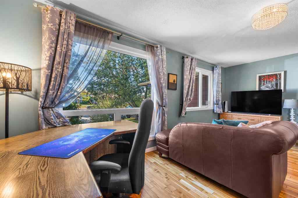 MLS® A2259240 - 62 Fonda Crescent SE in Forest Heights Calgary, Residential