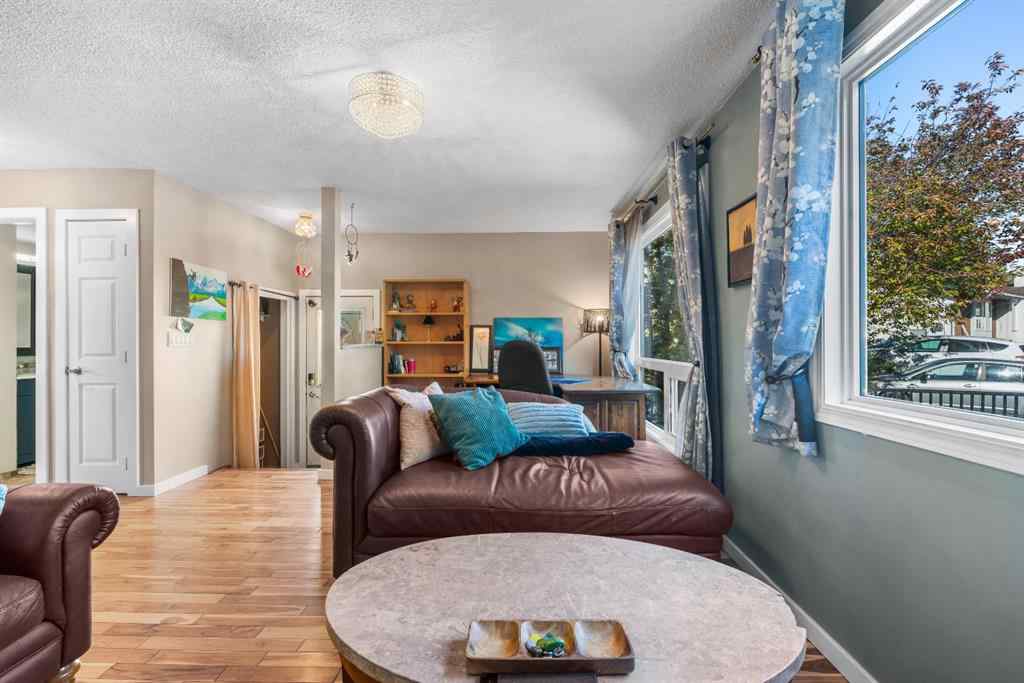 MLS® A2259240 - 62 Fonda Crescent SE in Forest Heights Calgary, Residential