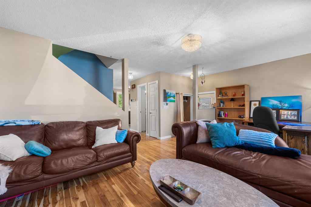 MLS® A2259240 - 62 Fonda Crescent SE in Forest Heights Calgary, Residential