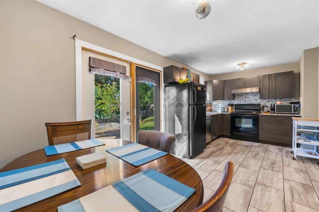 MLS® A2259240 - 62 Fonda Crescent SE in Forest Heights Calgary, Residential