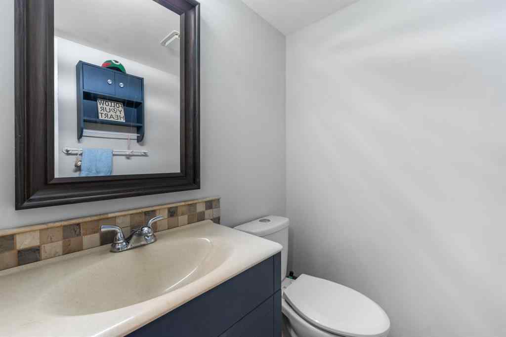 MLS® A2259240 - 62 Fonda Crescent SE in Forest Heights Calgary, Residential