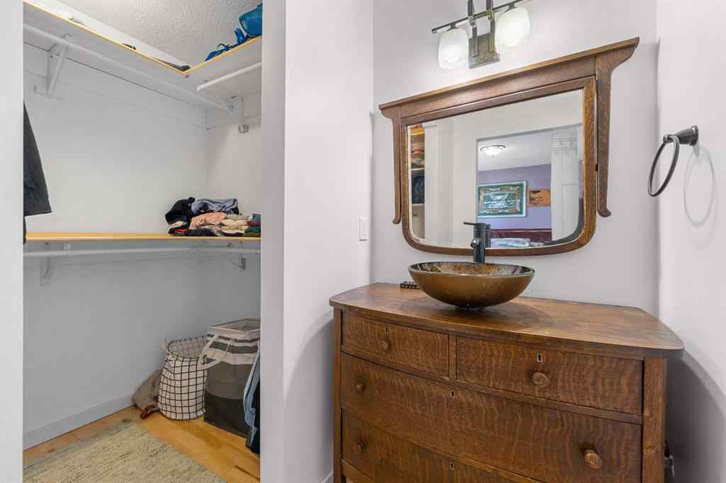 MLS® A2259240 - 62 Fonda Crescent SE in Forest Heights Calgary, Residential