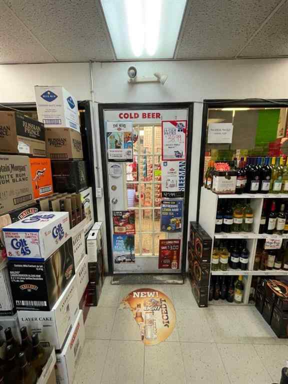 MLS® A2259253 - Unit #123 123 Centre Street NE in Tuxedo Park Calgary, Commercial