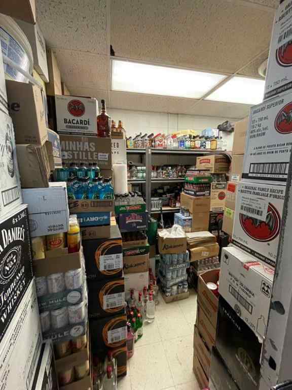 MLS® A2259253 - Unit #123 123 Centre Street NE in Tuxedo Park Calgary, Commercial