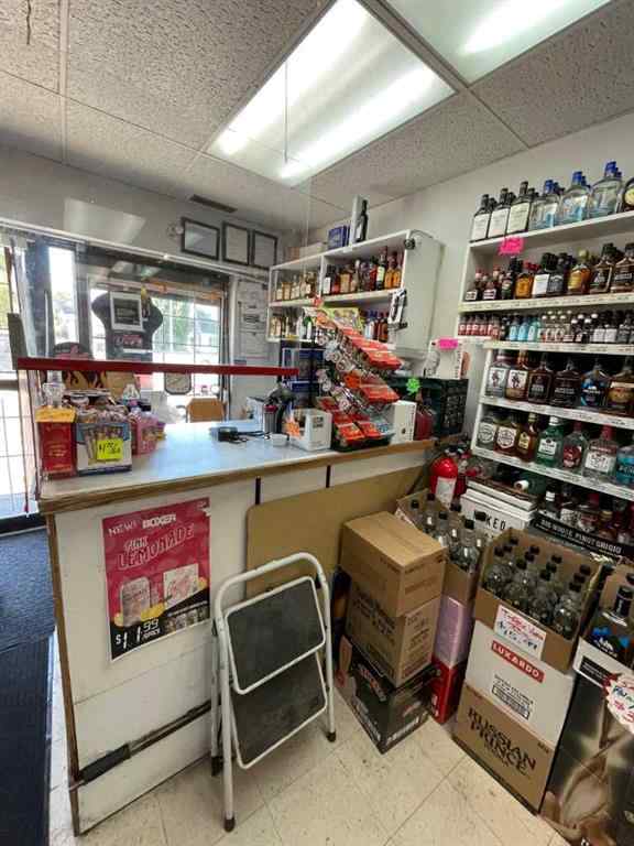 MLS® A2259253 - Unit #123 123 Centre Street NE in Tuxedo Park Calgary, Commercial