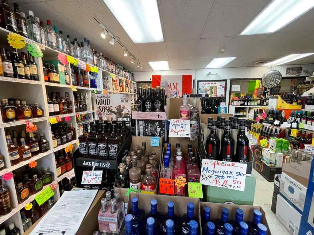 MLS® A2259253 - Unit #123 123 Centre Street NE in Tuxedo Park Calgary, Commercial