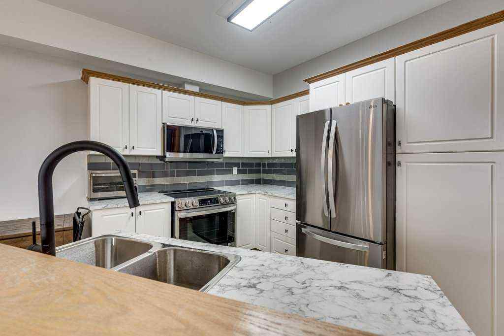 MLS® A2259255 - Unit #304 5300 48 Street  in Downtown Red Deer Red Deer, Residential