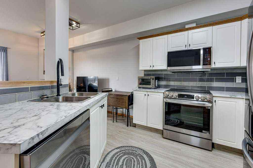 MLS® A2259255 - Unit #304 5300 48 Street  in Downtown Red Deer Red Deer, Residential