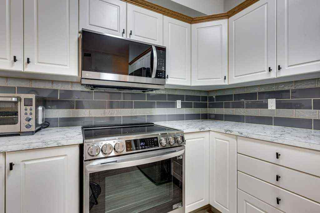 MLS® A2259255 - Unit #304 5300 48 Street  in Downtown Red Deer Red Deer, Residential