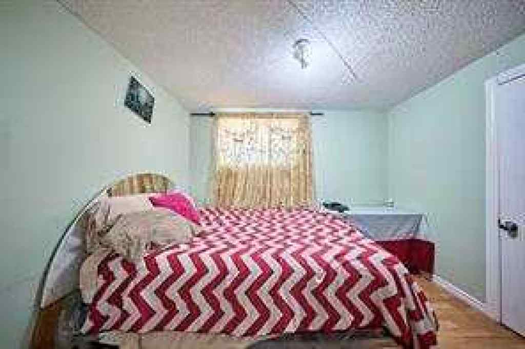 MLS® A2259256 - 47 Doverglen Crescent SE in Dover Calgary, Residential