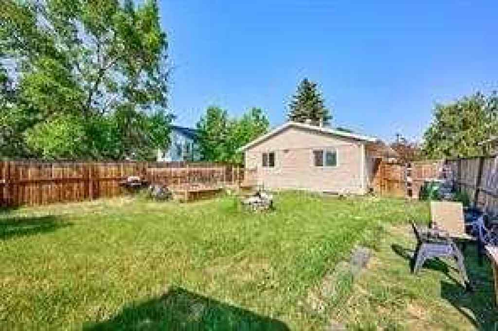 MLS® A2259256 - 47 Doverglen Crescent SE in Dover Calgary, Residential