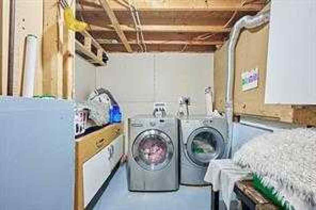 MLS® A2259256 - 47 Doverglen Crescent SE in Dover Calgary, Residential