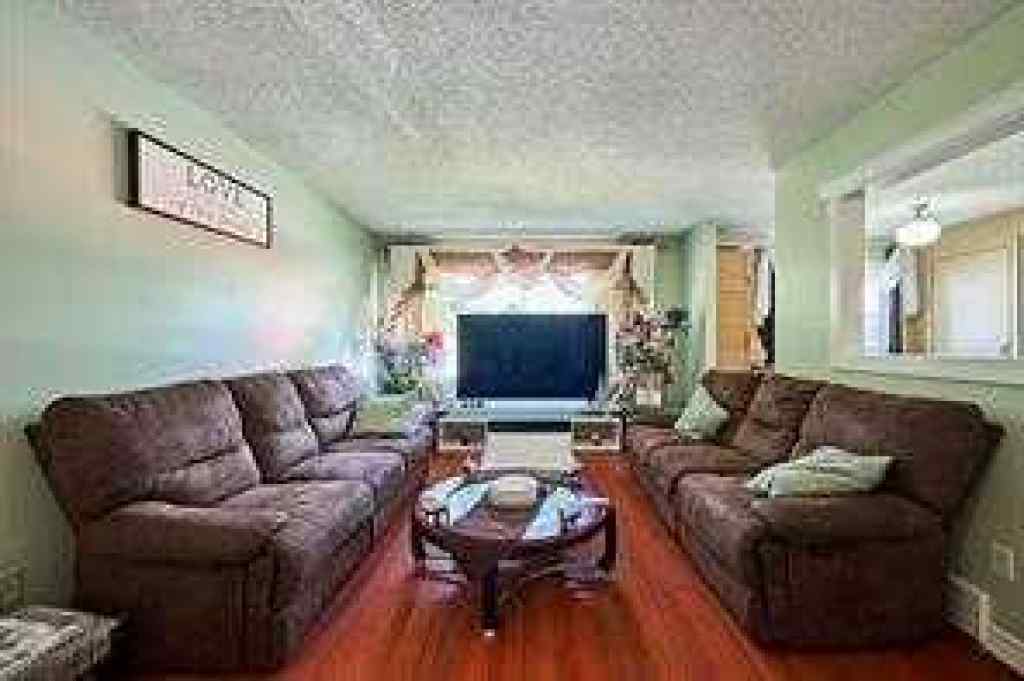 MLS® A2259256 - 47 Doverglen Crescent SE in Dover Calgary, Residential