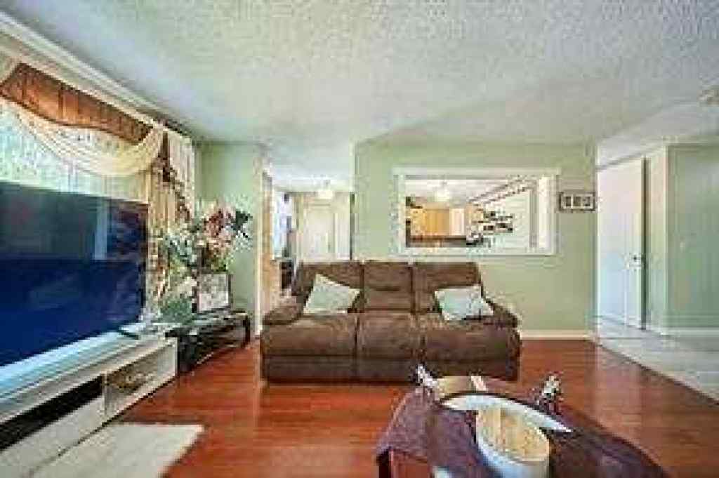 MLS® A2259256 - 47 Doverglen Crescent SE in Dover Calgary, Residential