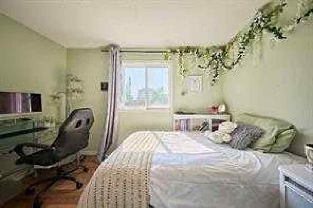 MLS® A2259256 - 47 Doverglen Crescent SE in Dover Calgary, Residential