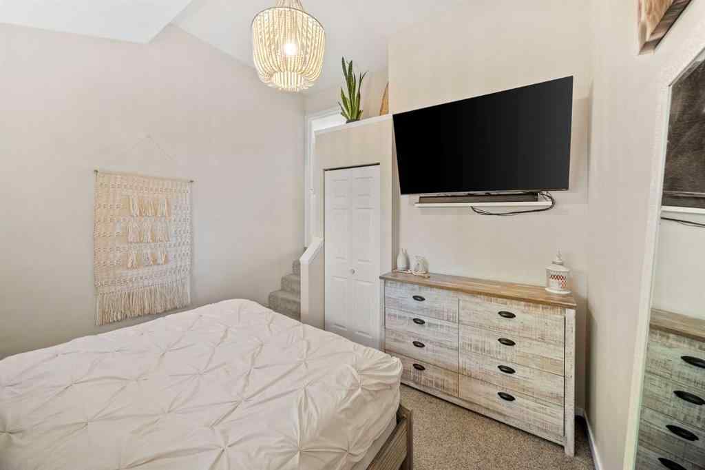 MLS® A2259262 - Unit #12 567 Edmonton Trail NE in Edmonton Trail Airdrie, Residential