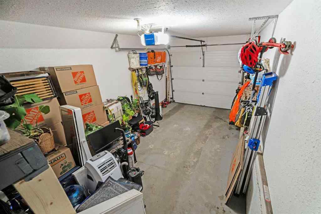 MLS® A2259262 - Unit #12 567 Edmonton Trail NE in Edmonton Trail Airdrie, Residential