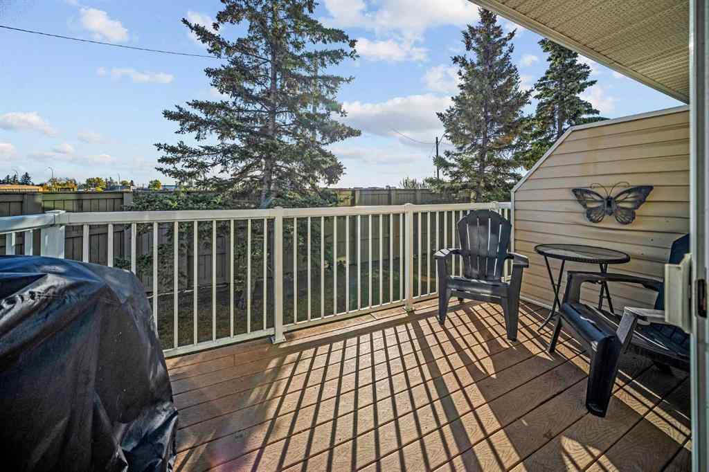MLS® A2259262 - Unit #12 567 Edmonton Trail NE in Edmonton Trail Airdrie, Residential