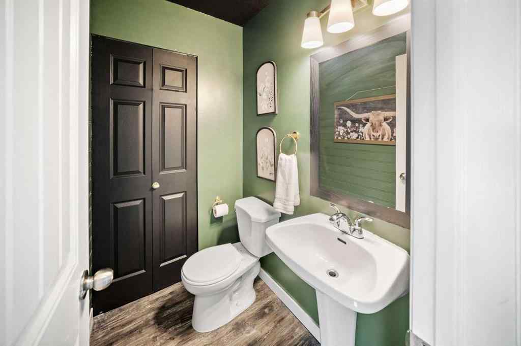 MLS® A2259262 - Unit #12 567 Edmonton Trail NE in Edmonton Trail Airdrie, Residential