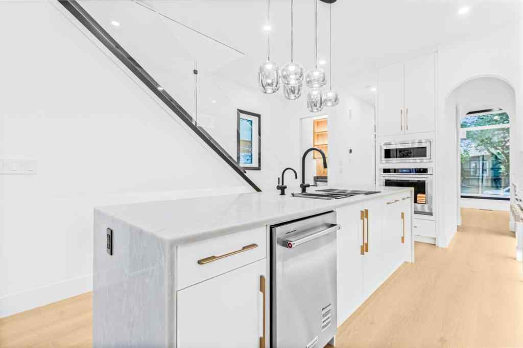 MLS® A2259263 - 613 55 Avenue SW in Windsor Park Calgary, Residential