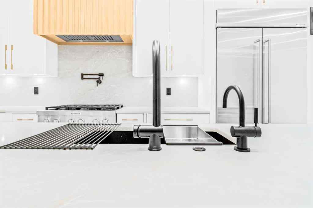 MLS® A2259263 - 613 55 Avenue SW in Windsor Park Calgary, Residential