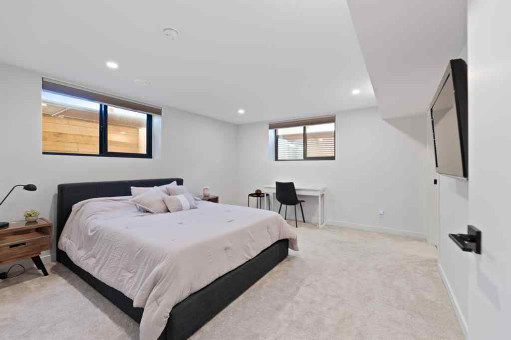 MLS® A2259267 - 6432 Laurentian Way SW in North Glenmore Park Calgary, Residential